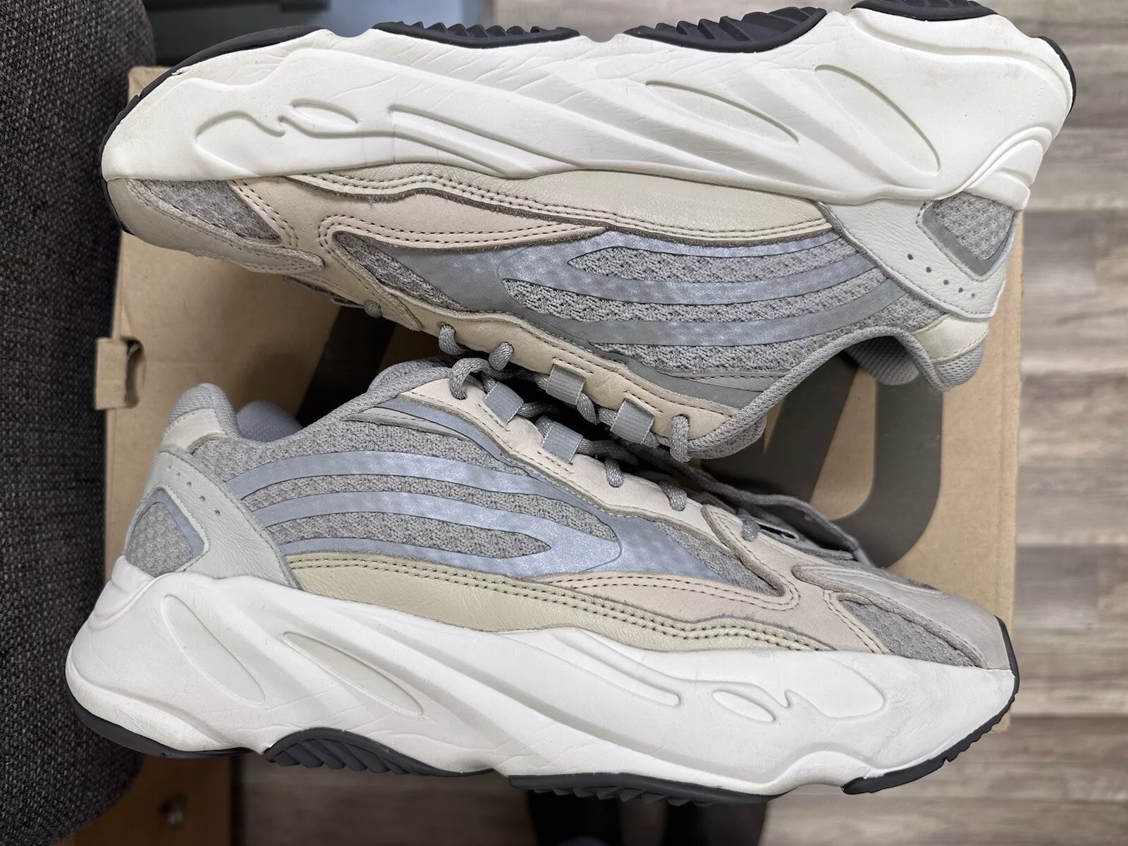 AH Adidas Yeezy Boost 700 V2 “Cream” review Simone Jackson 02