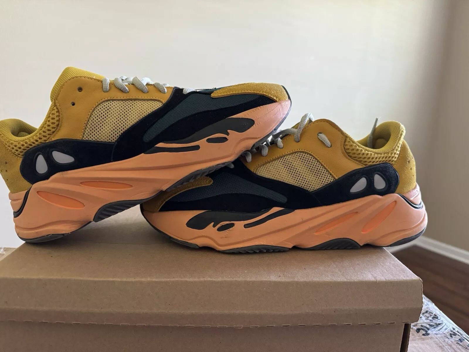 AH Adidas Yeezy Boost 700 “SUN" review P. A. Smith 01