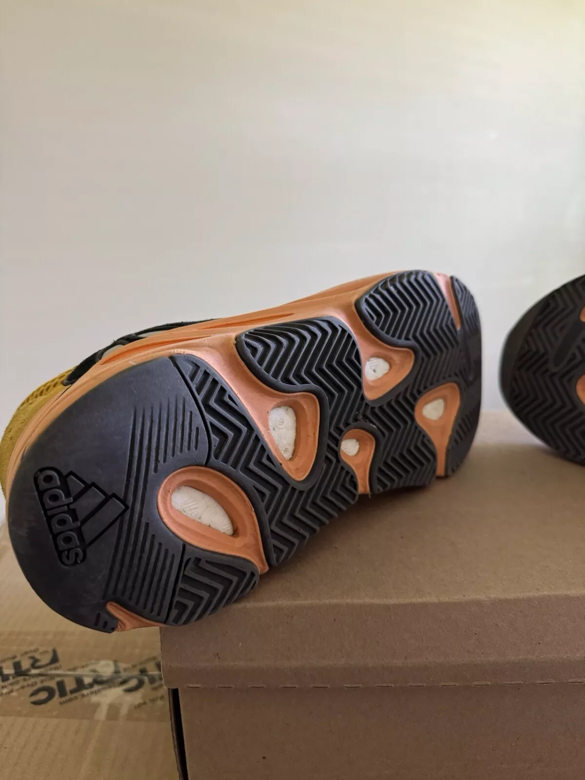 AH Adidas Yeezy Boost 700 “SUN" review P. A. Smith 02