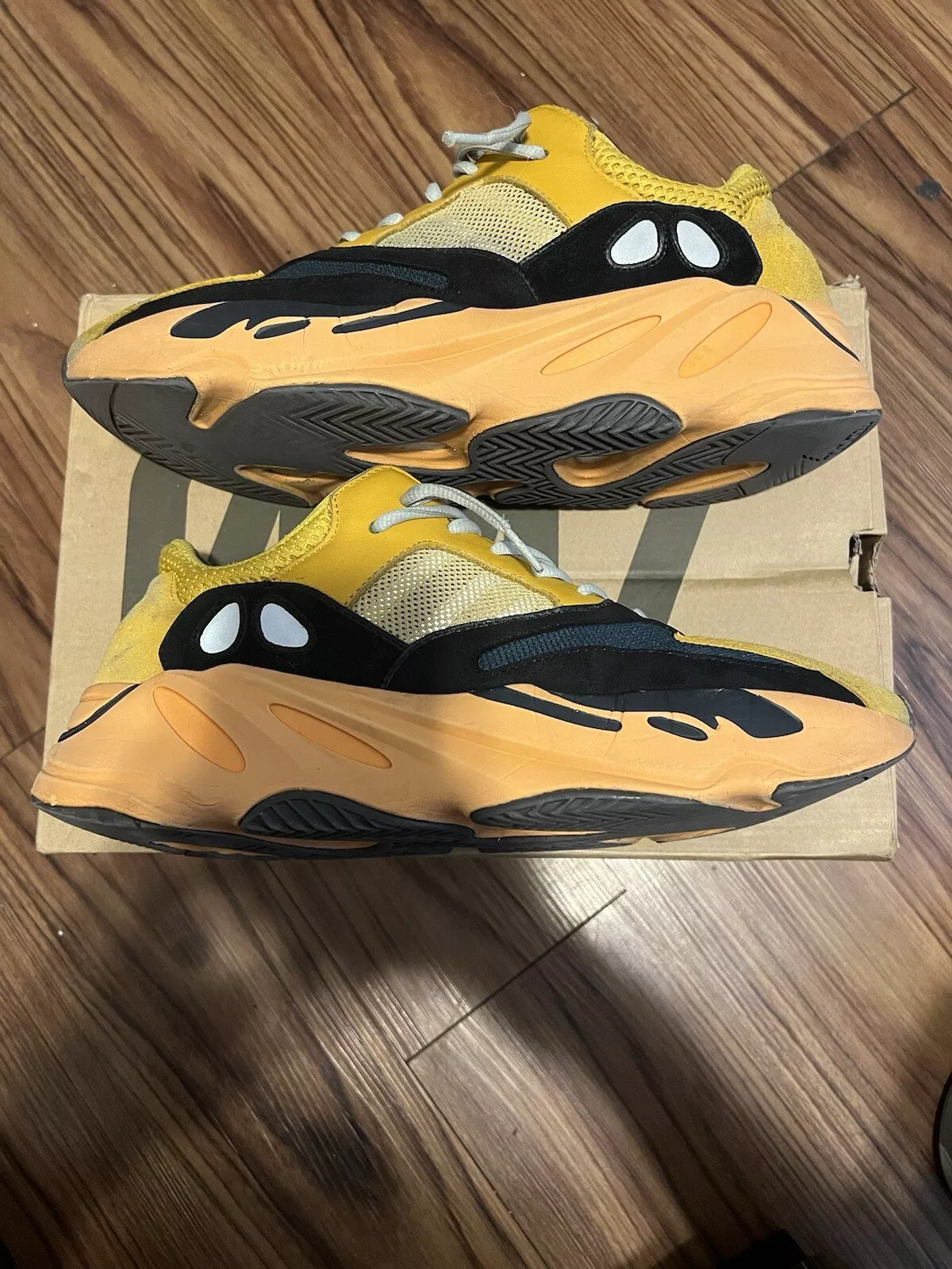 AH Adidas Yeezy Boost 700 “SUN" review Jasnelly Taveras 01