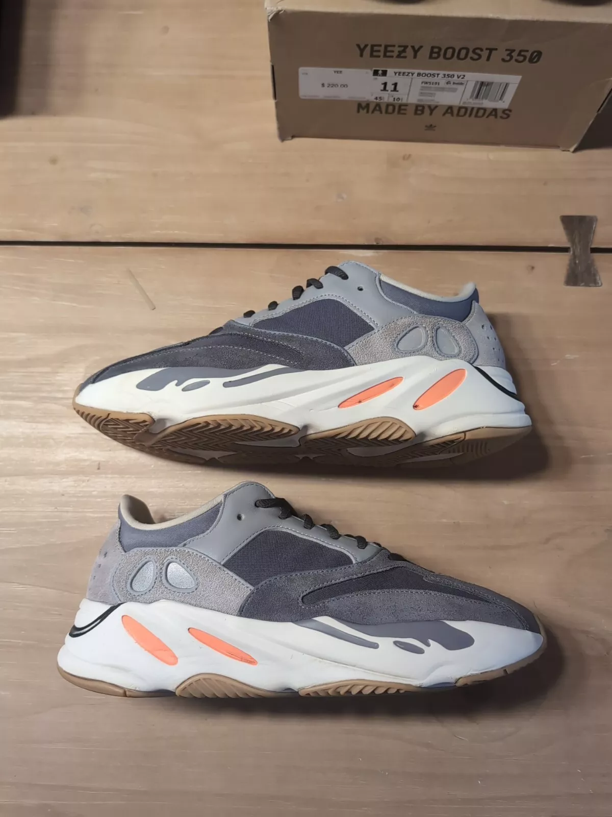 AH Adidas Yeezy Boost 700 Magnet Real Boost review Esperanza 01
