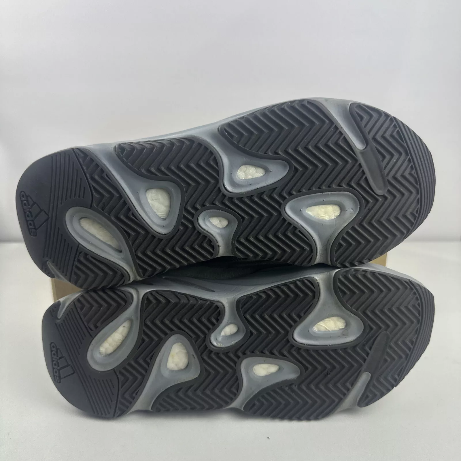 AH Adidas Yeezy Boost 700 V2 “Hospital Blue”Real Boost review ChyldofGod 01