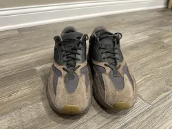 AH Yeezy Boost 700 “Mauve”  review Lateefah Smith 02