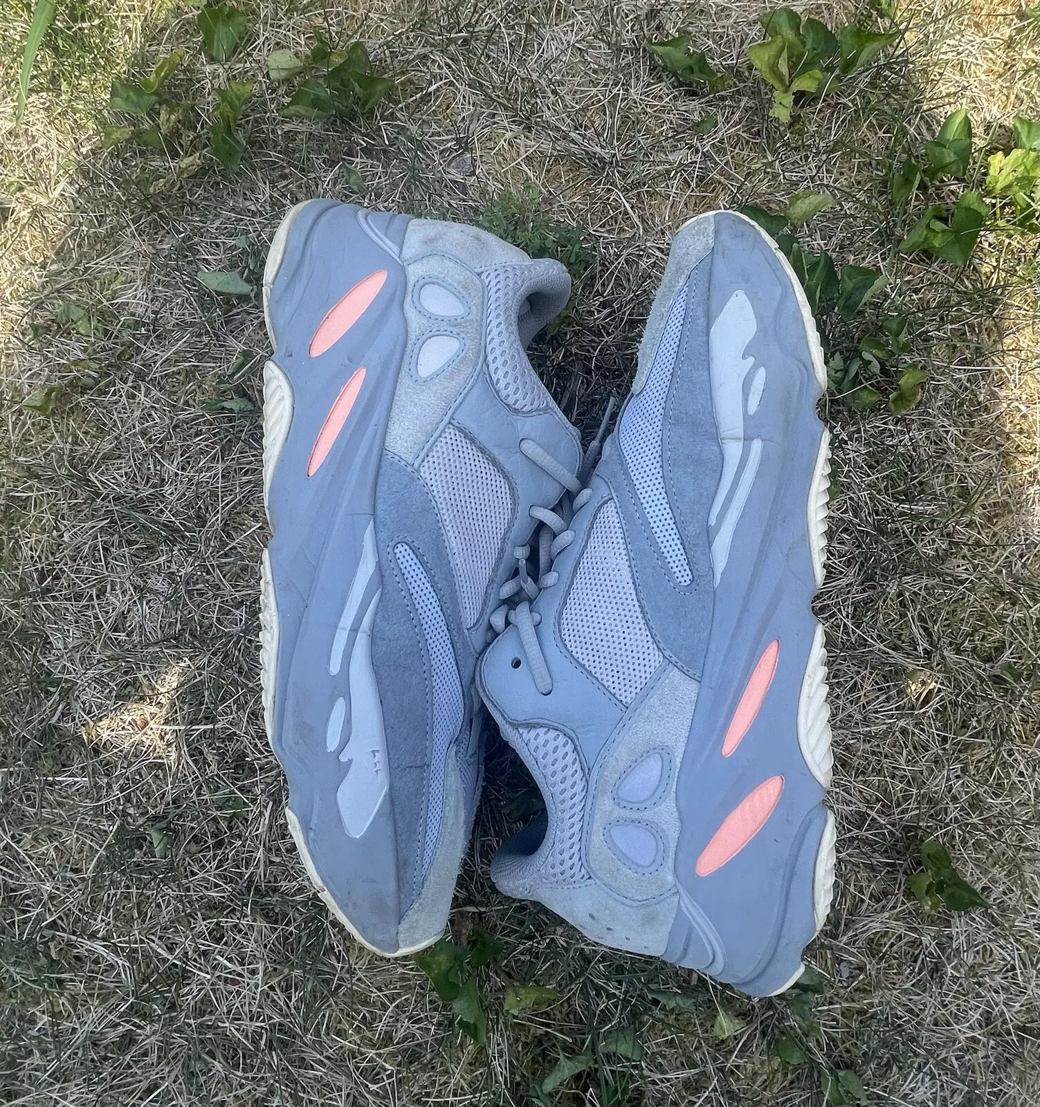 AH 700 Adidas Yeezy Boost 700 "Inertia " review Domi Link 01