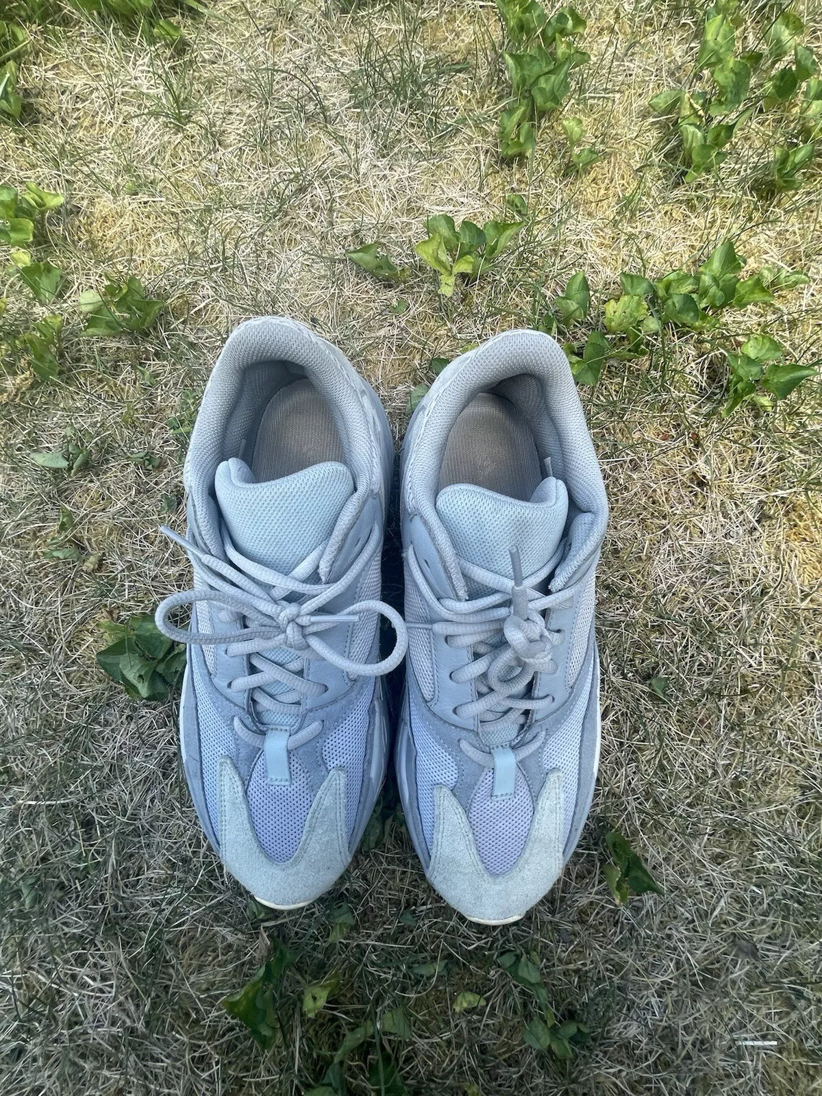 AH 700 Adidas Yeezy Boost 700 "Inertia " review Domi Link 02