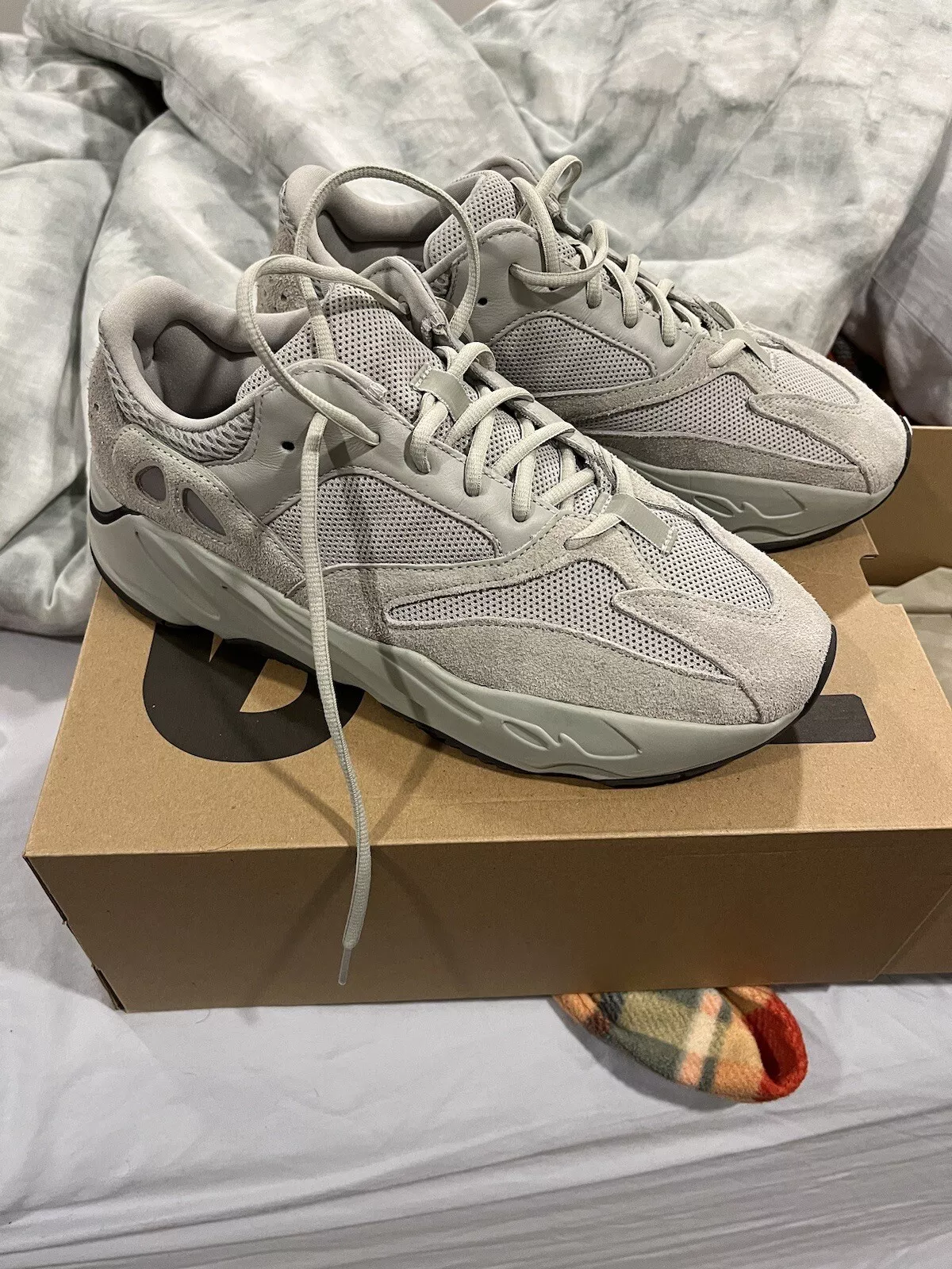 AH 700 Adidas Yeezy Boost 700 "Salt" review Shawn johnson Sr. 02