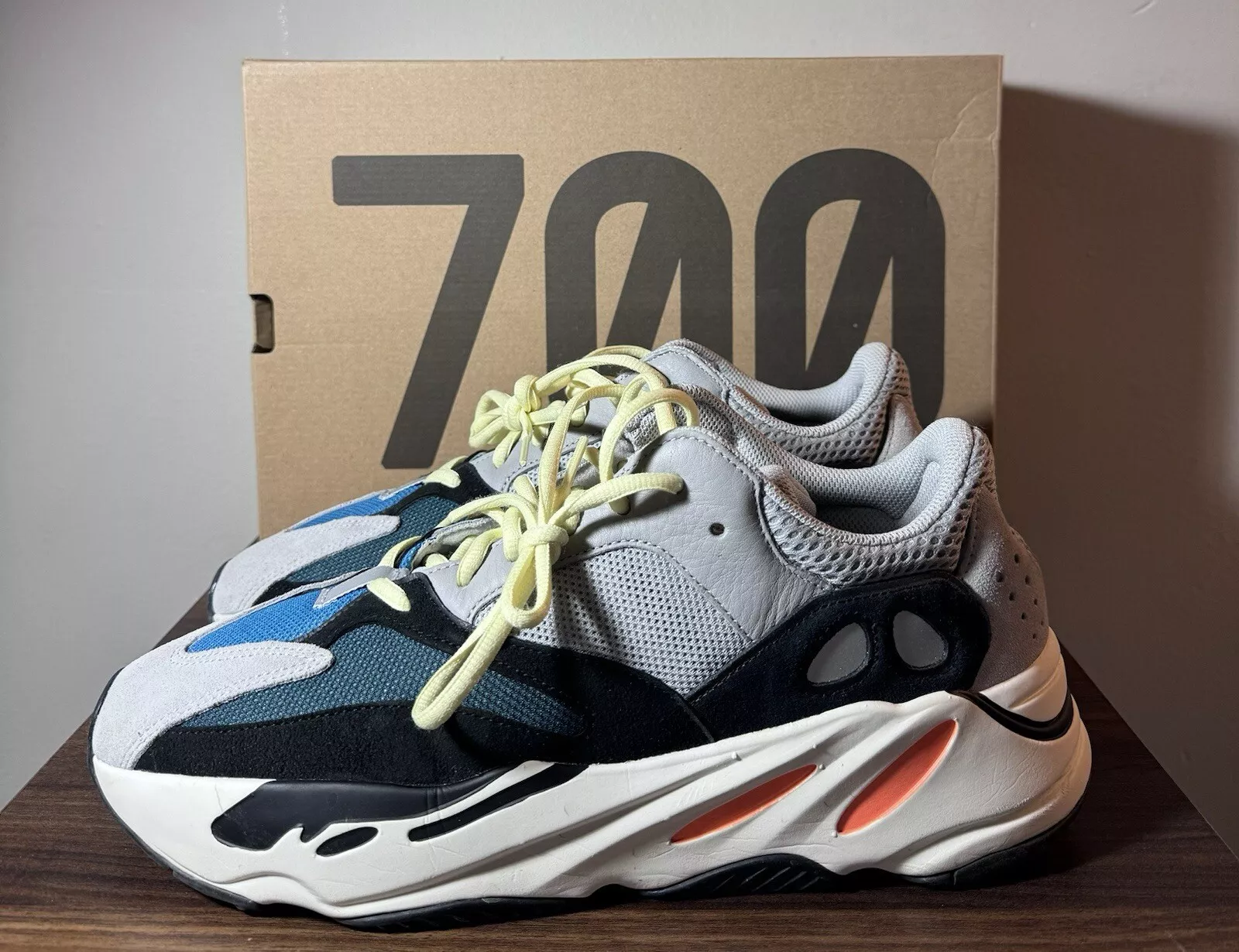 AH Adidas Yeezy Wave Runner 700 review Marcela 02