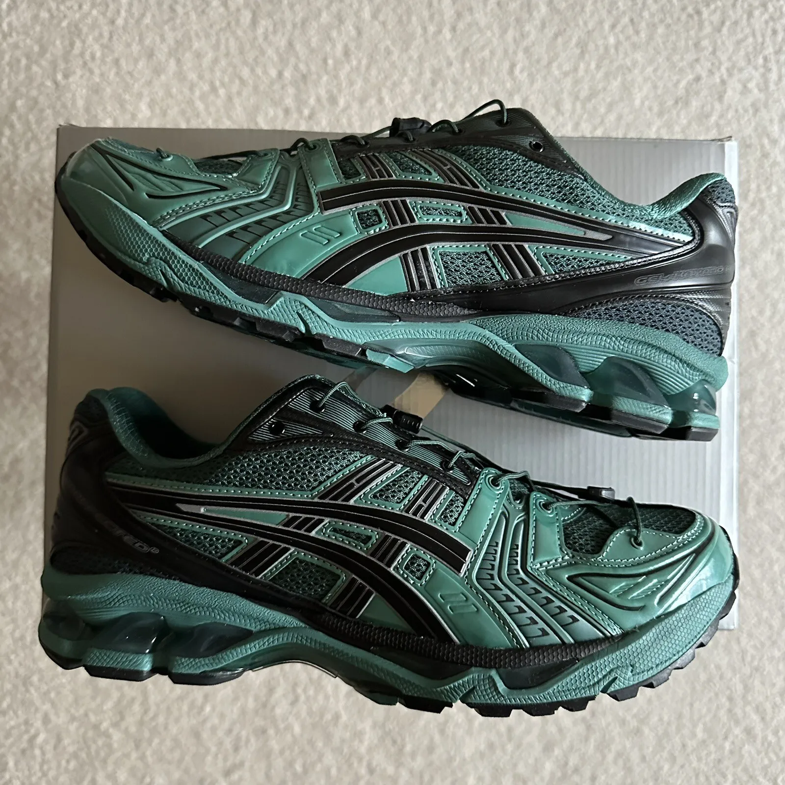 UNAFFECTED x Gel Kayano 14 'Infinite Wonders Pack - Posy Green' review Martina Mota 01