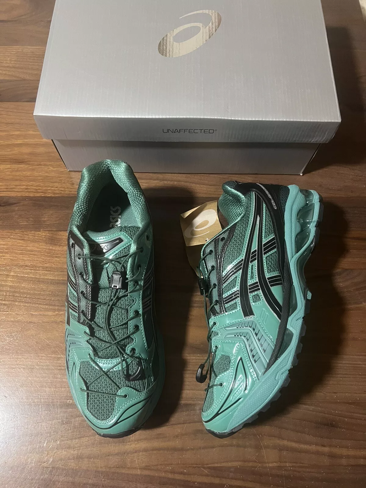 UNAFFECTED x Gel Kayano 14 'Infinite Wonders Pack - Posy Green' review Alvaro A. 02