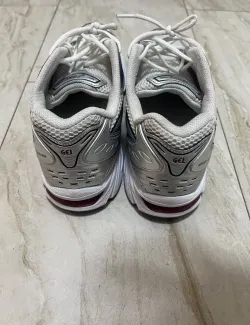 Asics Gel Kayano 14 'Pure Silver Red' review Carnegie girl 02