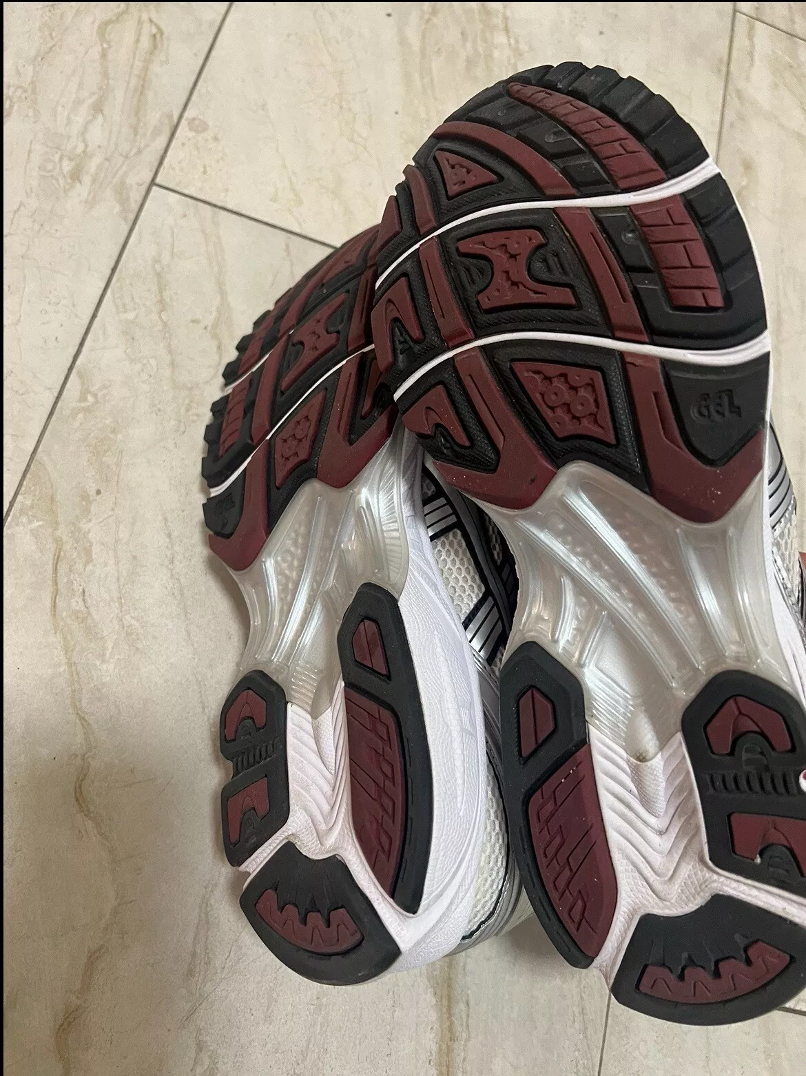 Asics Gel Kayano 14 'Pure Silver Red' review Carnegie girl 03