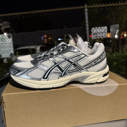 Asics Kith x Gel 1130 'Cream Scarab' review Michelle cote 02