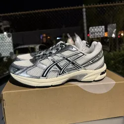 Asics Kith x Gel 1130 'Cream Scarab' review Michelle cote 02
