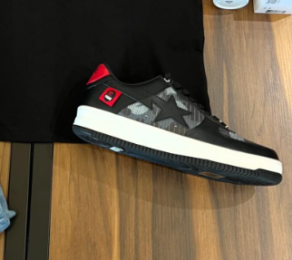BP A Bathing Ape Bape Sta Low Black and Red Co Branding review Smokkkahontas 01