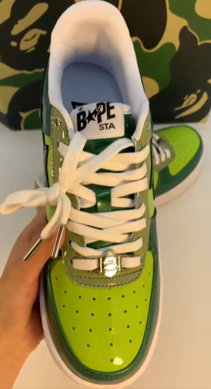 BP Bathing Ape Bape Sta Low Black Green Mirror Surface review Alicia Corona 02