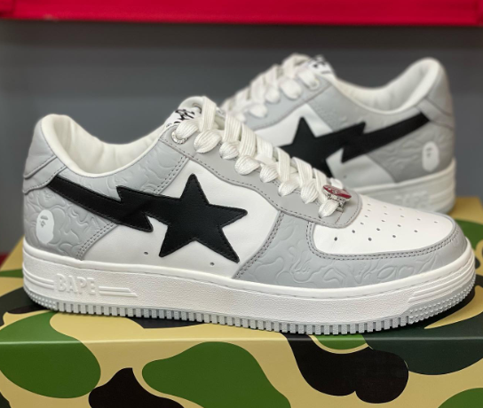 BP A Bathing Ape Bape Sta Low White Gray embossing review Deshawn 01