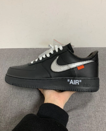 TS OFF White X Air Force 1 ’07 Low MOMA review Ana Flores 02