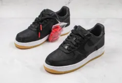 QF  Fragment Design x CLOT x Nike Air Force 1 Low Black Silk review Oscaramazon 02