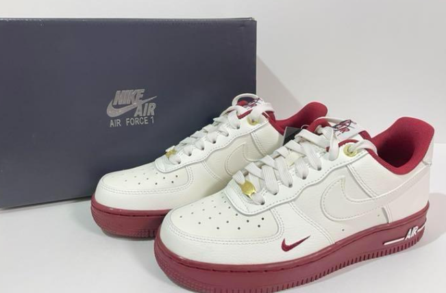 QF  Nike Air Force 1’07 Low Beige Red review TinySkate 01