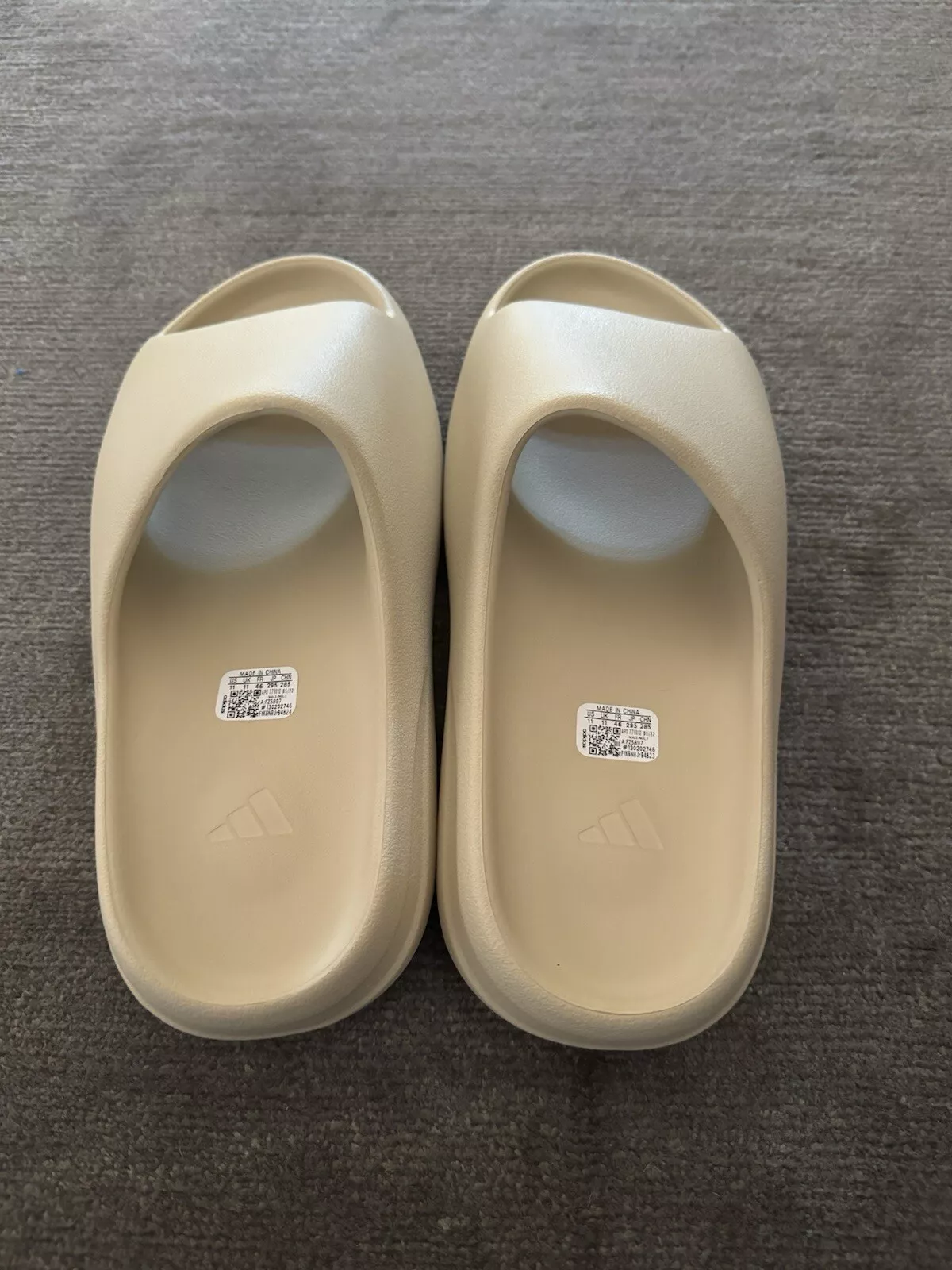 Adidas Yeezy Slide Bone review DR 02