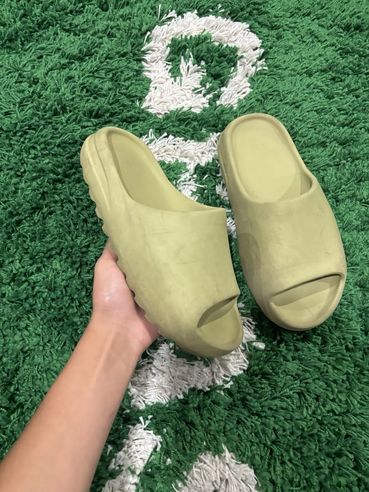 XP Adidas Yeezy Slide Resin review Oscaramazon