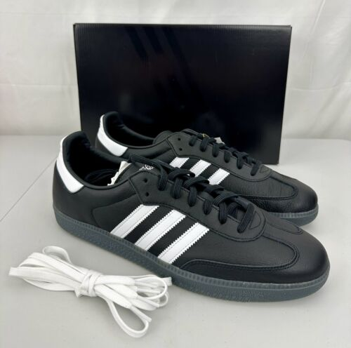 Adidas Originals Samba Vegan OG Black And White Characters review José M Figueroa 01