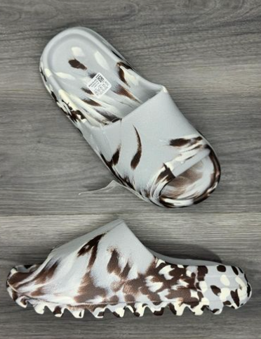 Adidas Yeezy Slide Enflame Oil Painting White Grey review Carlo Osuna