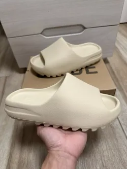 XP Adidas Yeezy Slide BONE review Byron Naranjo 01