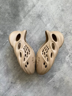 Adidas Yeezy Foam Runner Ochre review Brandon Fleshman 02