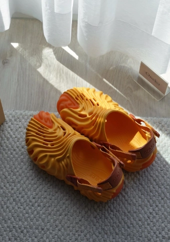 CRV Saleke Bembury x Crocs Pollex Clog Yellow review 