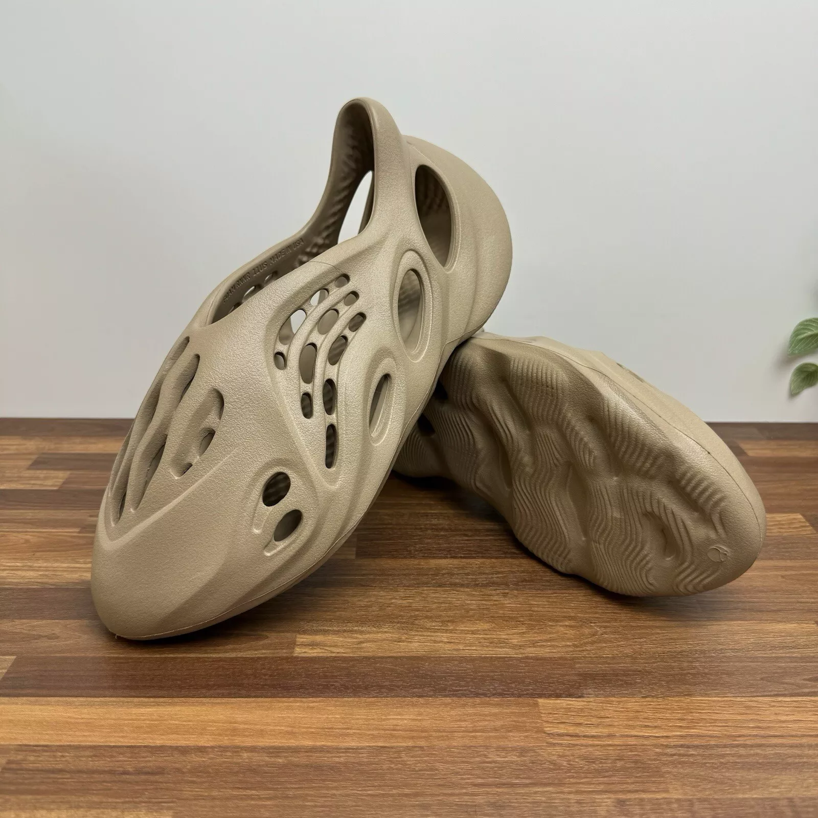 Adidas Yeezy Foam Runner Mist review Odelmis 01