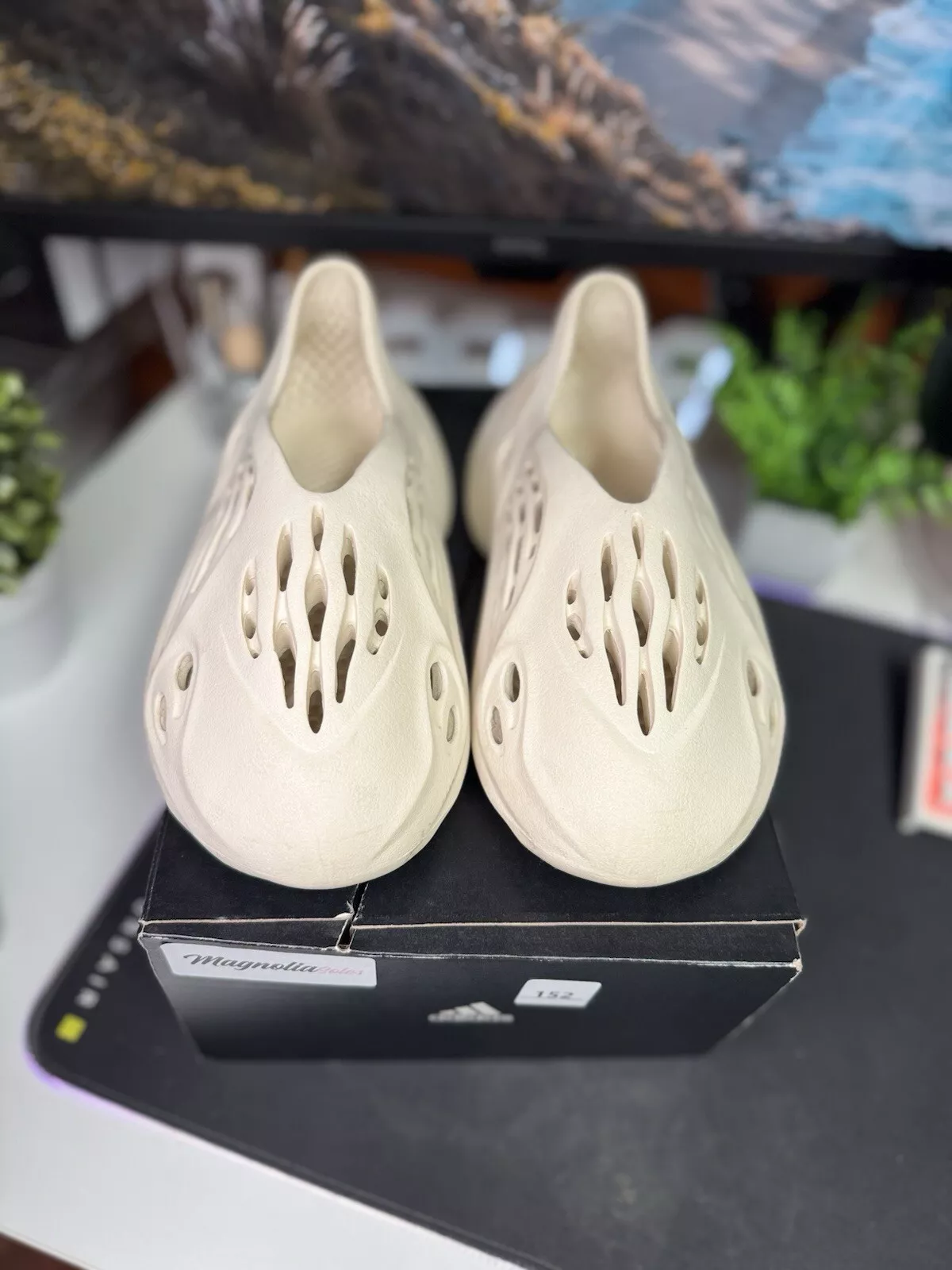 Adidas Yeezy Foam Runner Ararat review Jeannolin 02