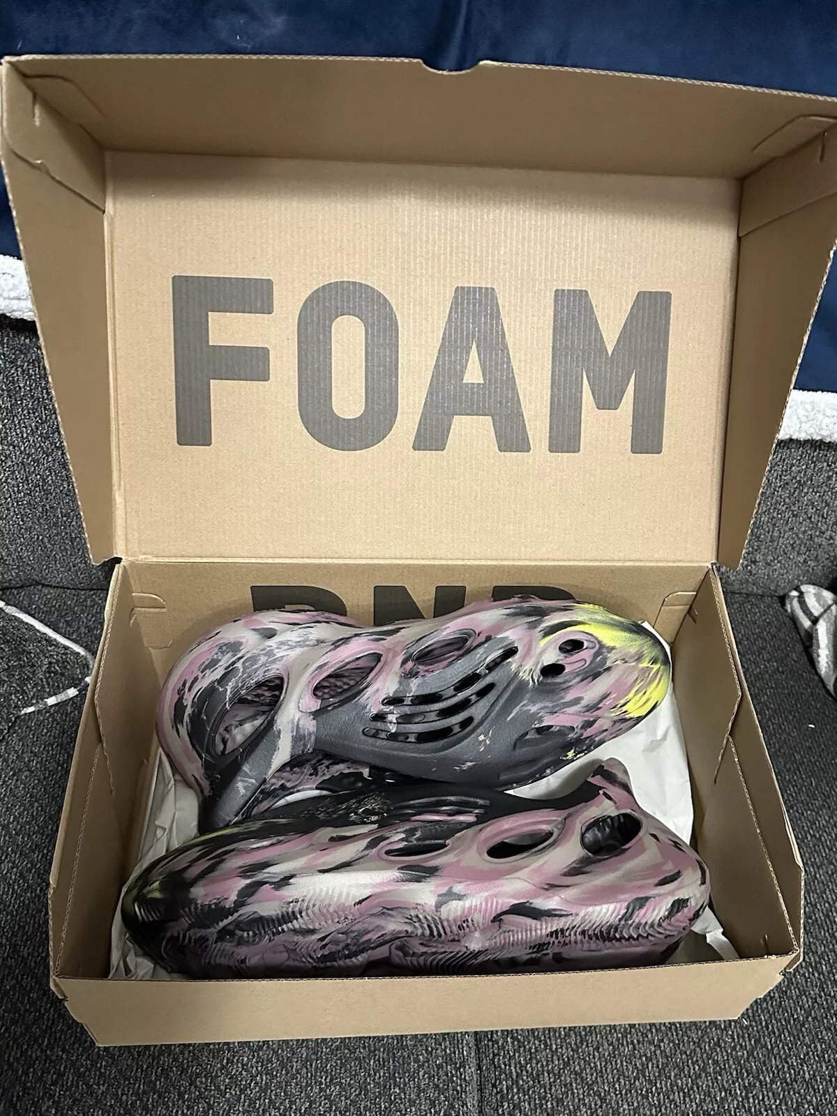 Adidas Yeezy Foam Runner MX Carbon review Laura Dempsey 01