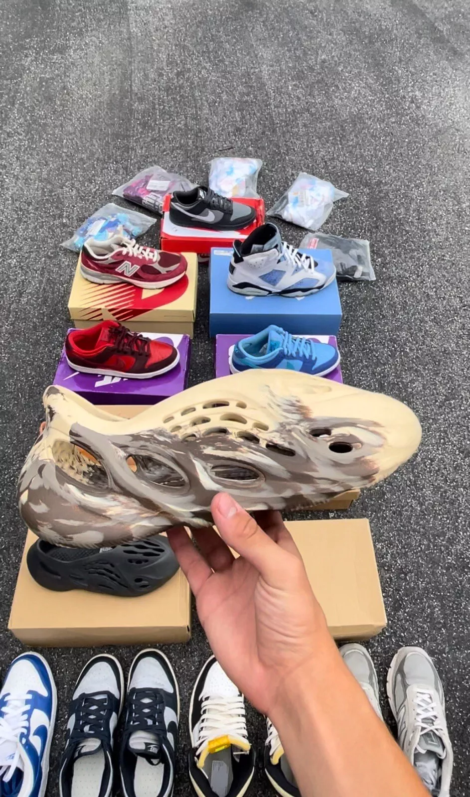 Adidas originals Yeezy Foam Runner MX Cream Clay review Tina 01