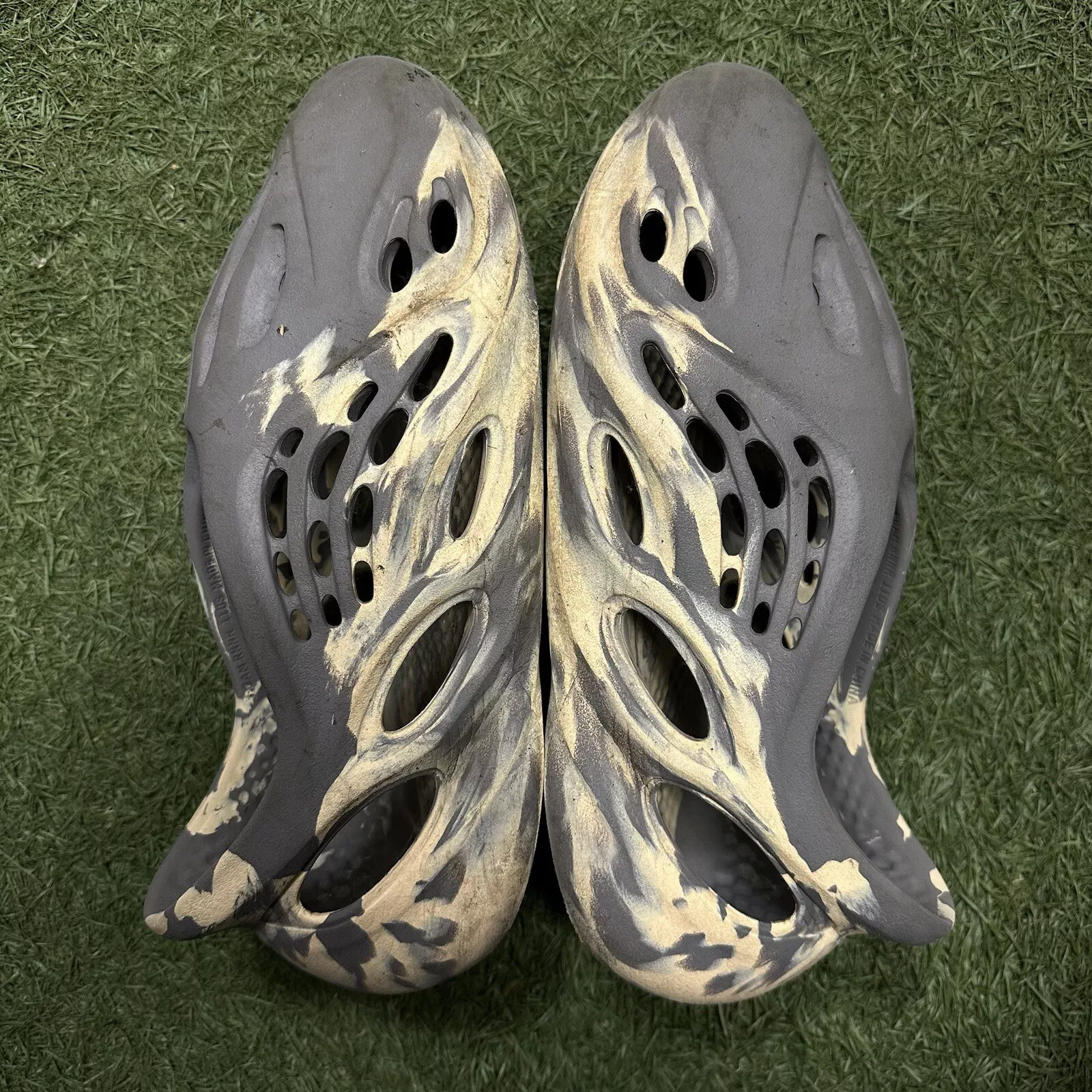 Adidas Yeezy Foam Runner MXT Moon Grey review S Jackson 01