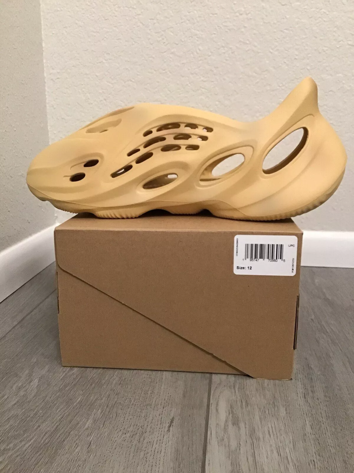 Adidas Yeezy Foam Runner Desert light brown review Buyer 02