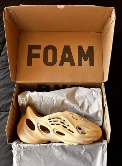 Adidas Yeezy Foam Runner Desert light brown review Alexandra Corena.