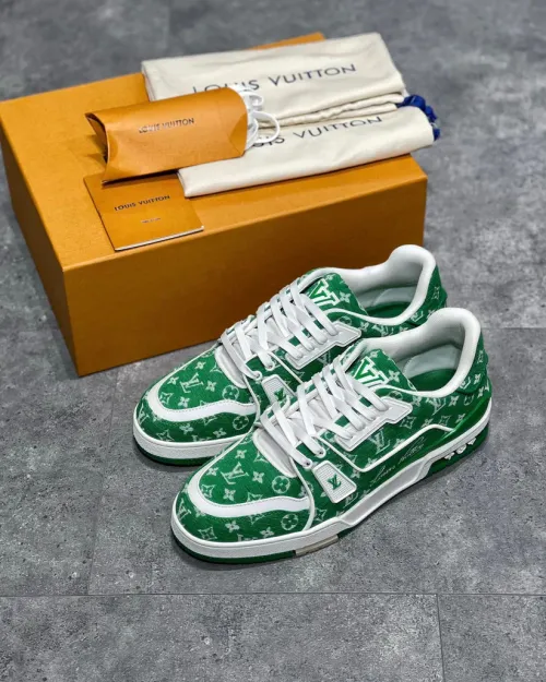 Louis Vuitton Trainer Green review 