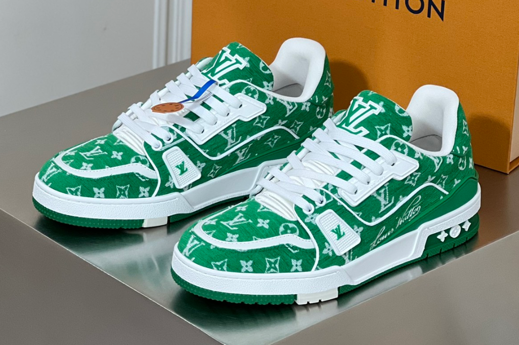 Louis Vuitton Trainer Green review Marina 01