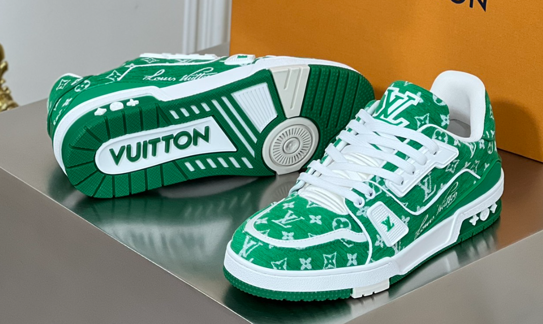 Louis Vuitton Trainer Green review Marina 02