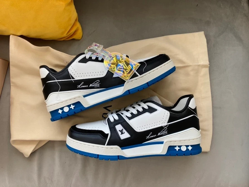 Louis Vuitton Trainer Black White (Show) review Julia m. 02