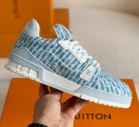 Louis Vuitton Trainer Blue review Mary 02