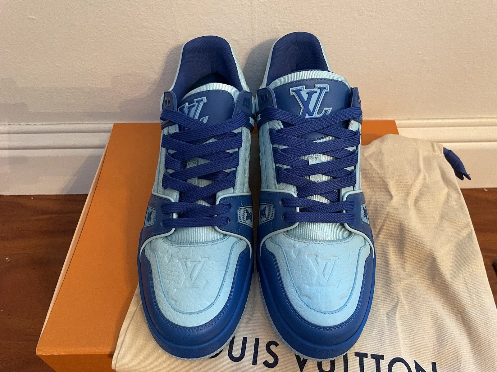 Louis Vuitton Trainer White Blue review Mick 01