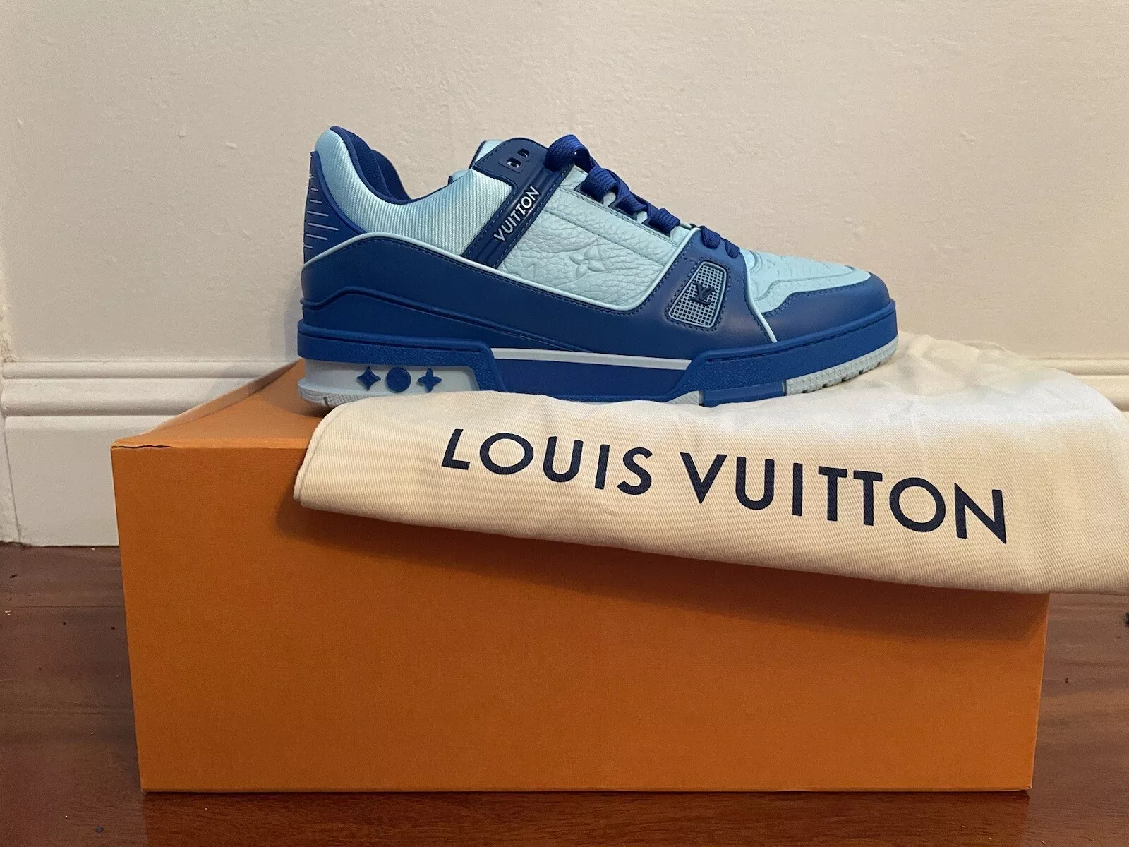 Louis Vuitton Trainer White Blue review Mick 02