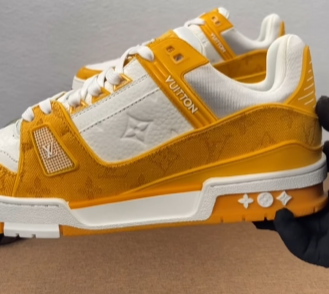 Louis Vuitton Trainer Yellow review Jack 01