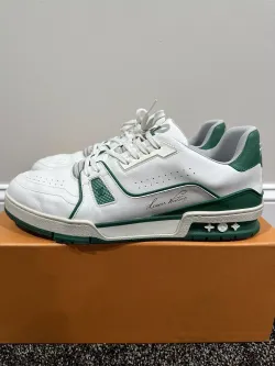 Louis Vuitton Trainer White Green  review JENNY 01