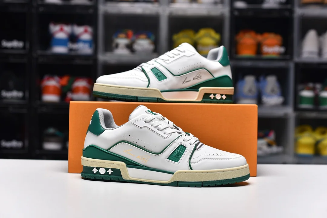 Louis Vuitton Trainer White Green  review Bodi 02