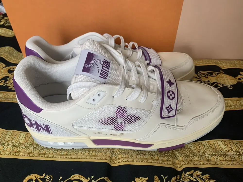 Louis Vuitton Trainer Purple review Luies 02