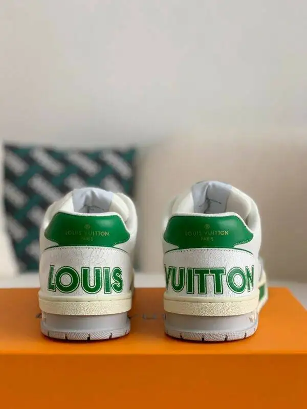 Louis Vuitton Trainer Green review Mary 02