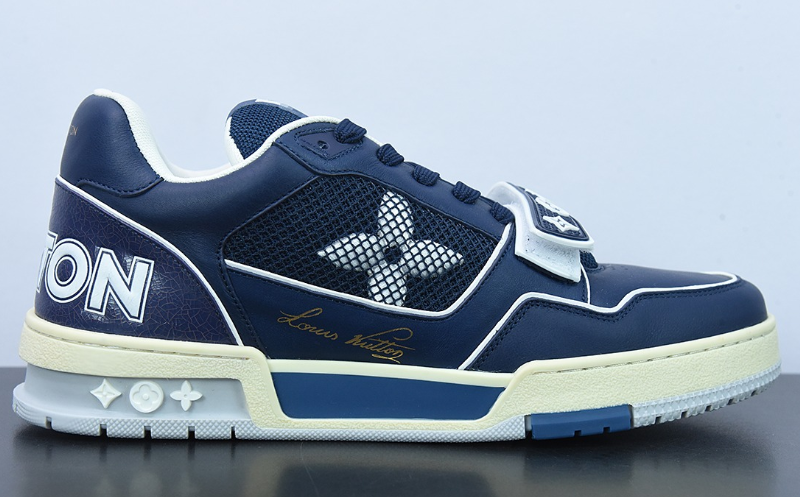 Louis Vuitton Trainer Dark Blue review David 01